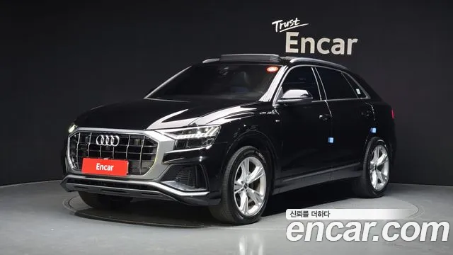 Audi Q8 2022 — photo 1