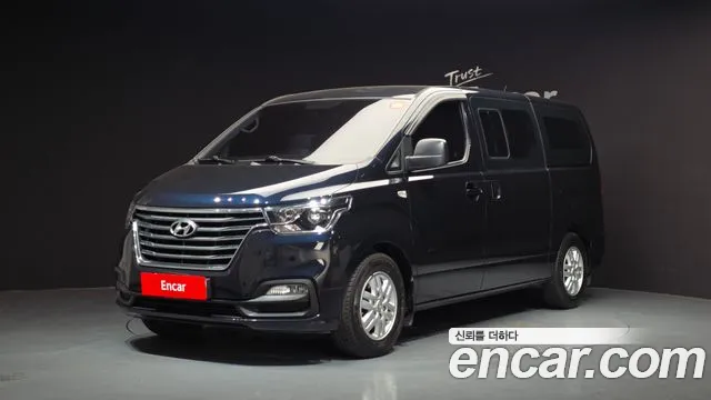 Hyundai Starex 2019 — photo 1