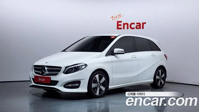Mercedes-Benz B-Class 2018 — photo 1