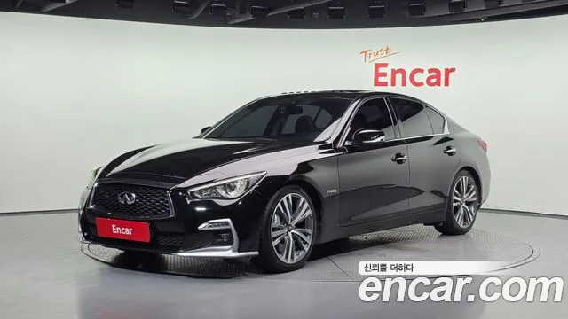 Infiniti Q50 2018 — photo 1