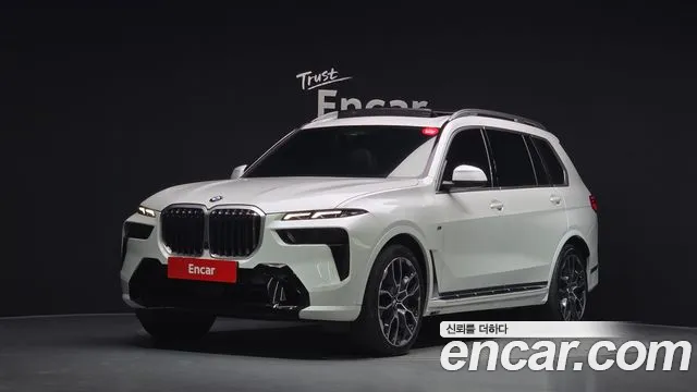 BMW X7 2023 — photo 1