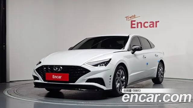 Hyundai Sonata 2022 — photo 1