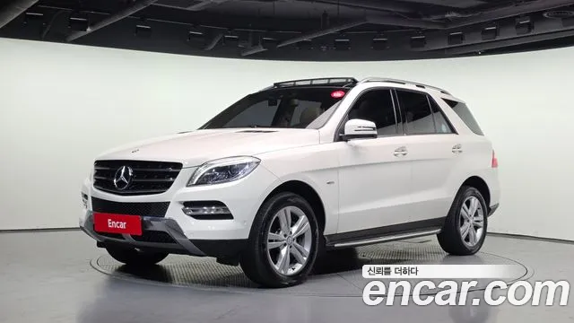 Mercedes-Benz M-class 2012 — photo 1