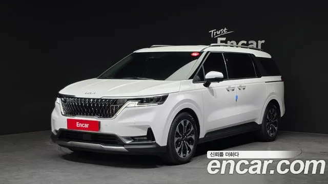 Kia Canival 2023 — photo 1