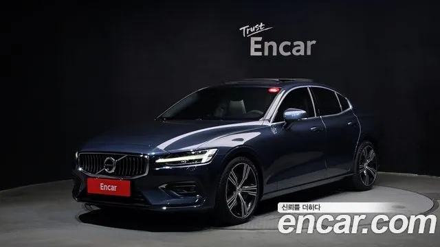 Volvo S60 2021 — photo 1
