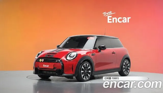Mini Cooper 2022 — photo 1