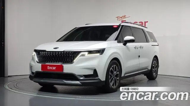 Kia Canival 2021 — photo 1
