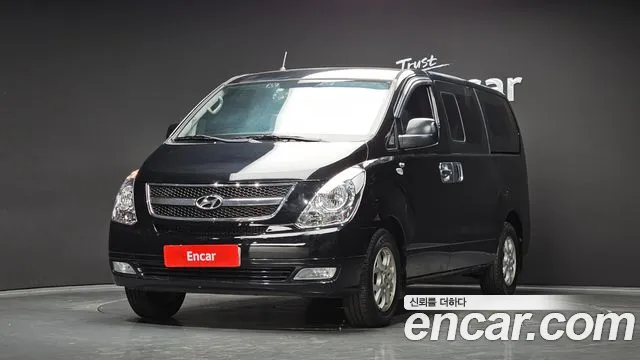 Hyundai Starex 2015 — photo 1