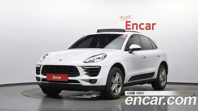 Porsche Macan 2018 — photo 1