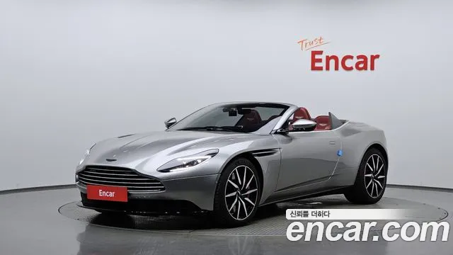 Aston Martin DB11 2023 — photo 1