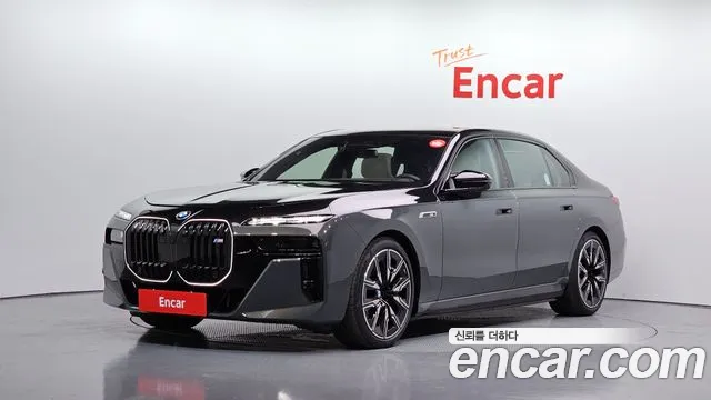 BMW i7 2025 — photo 1