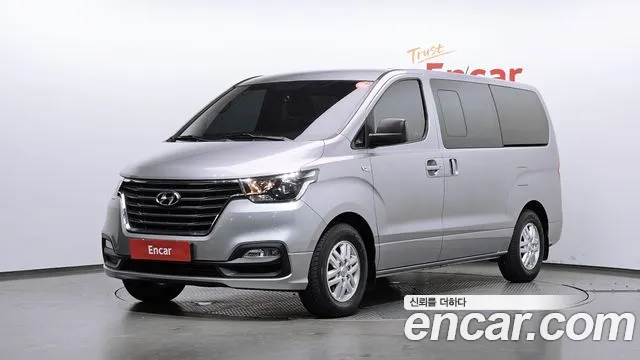 Hyundai Starex 2019 — photo 1