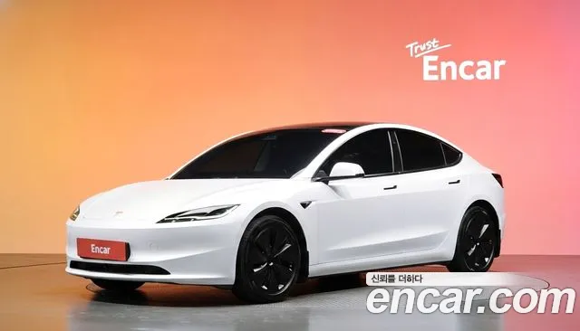 Tesla Model 3 2024 — photo 1
