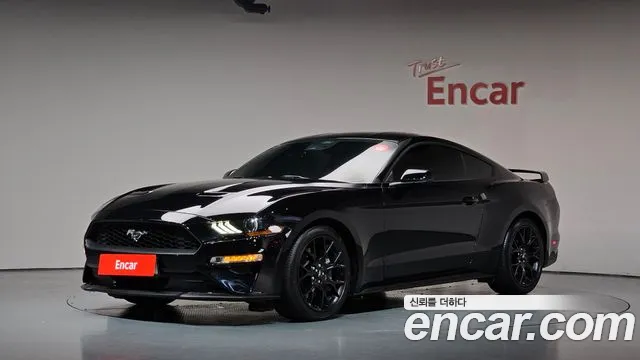 Ford Mustang 2020 — photo 1