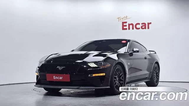Ford Mustang 2022 — photo 1