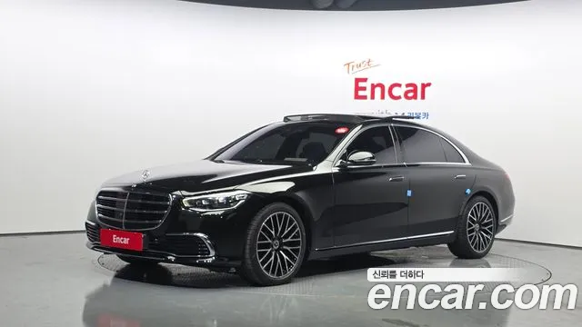 Mercedes-Benz S-Class 2023 — photo 1