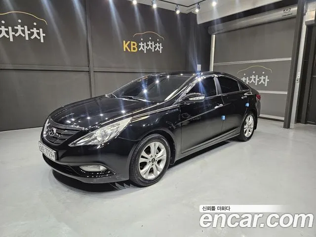 Hyundai Sonata 2011 — photo 1