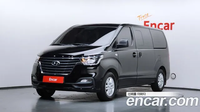 Hyundai Starex 2021 — photo 1