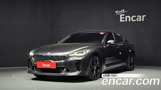 Kia Stinger 2018 — photo 1