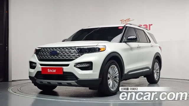 Ford Explorer 2023 — photo 1