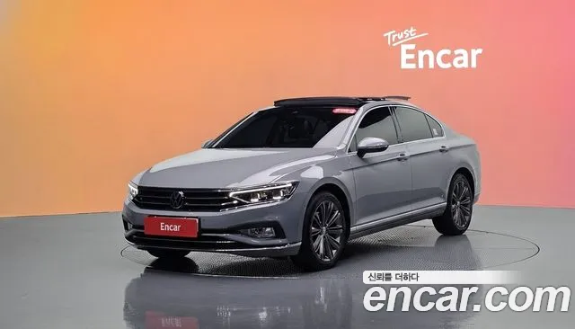 Volkswagen Passat 2022 — photo 1