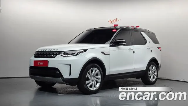 Land Rover Discovery 2018 — photo 1