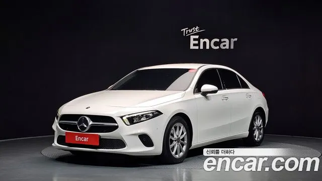 Mercedes-Benz A-Class 2020 — photo 1
