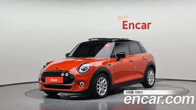 Mini Cooper 2021 — photo 1