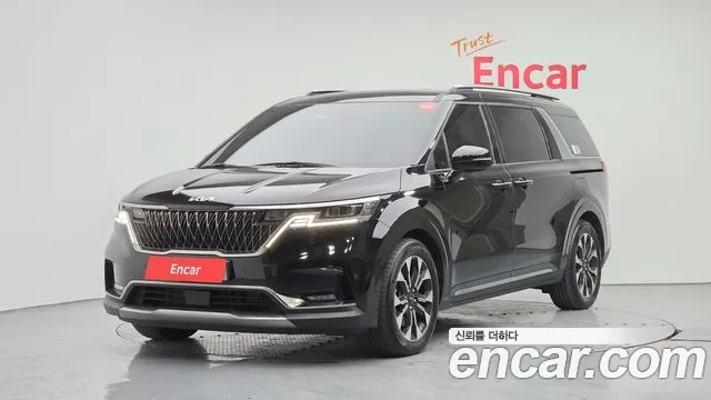 Kia Canival 2023 — photo 1