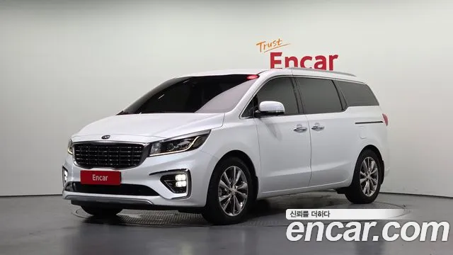 Kia Canival 2019 — photo 1