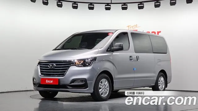 Hyundai Starex 2021 — photo 1