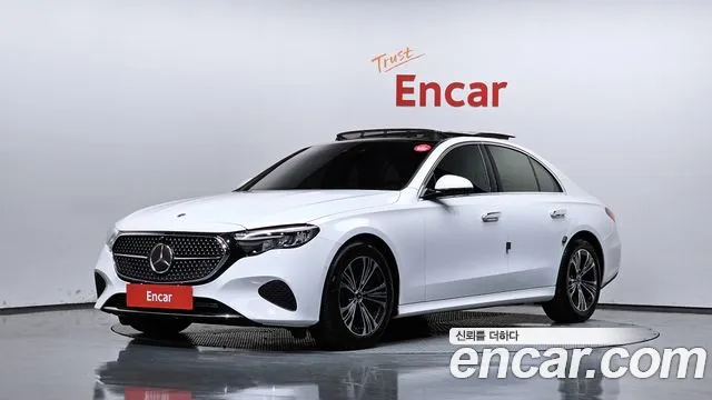 Mercedes-Benz E-Class 2024 — photo 1
