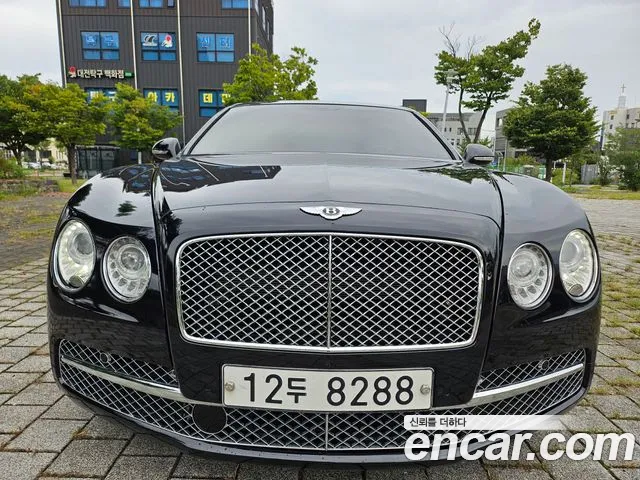 Bentley Flying Spur 2015 — photo 1