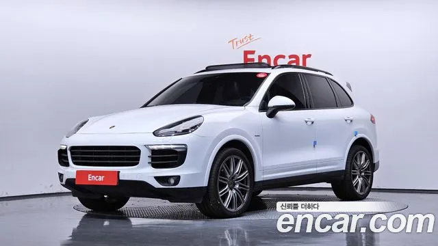 Porsche Cayenne 2017 — photo 1