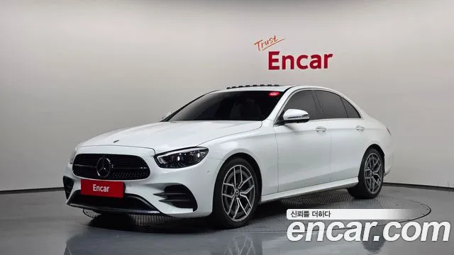 Mercedes-Benz E-Class 2022 — photo 1