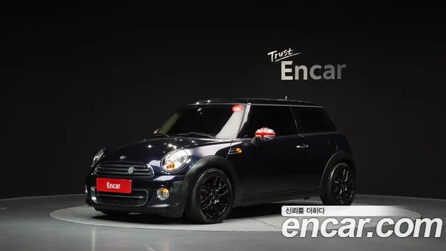 Mini Cooper 2013 — photo 1