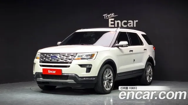Ford Explorer 2019 — photo 1