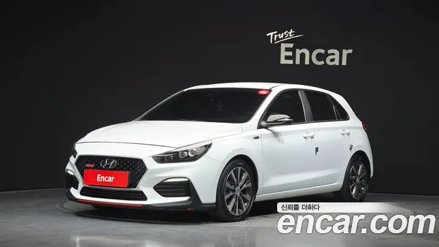 Hyundai i30 2019 — photo 1