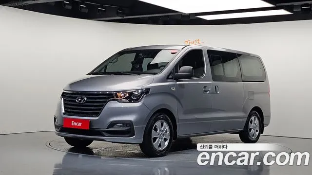 Hyundai Starex 2020 — photo 1