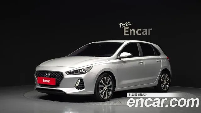 Hyundai i30 2017 — photo 1