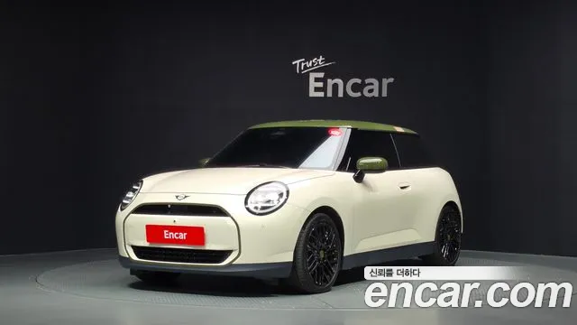 Mini Cooper 2026 — photo 1