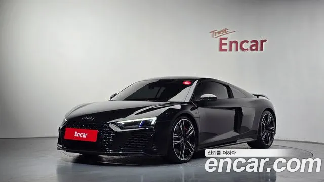 Audi R8 2021 — photo 1