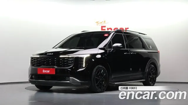 Kia Canival 2025 — photo 1