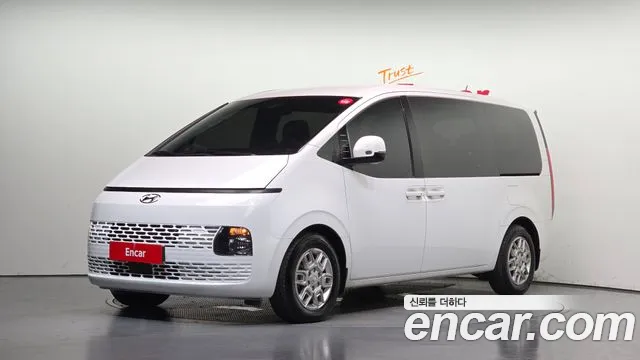 Hyundai Staria 2022 — photo 1