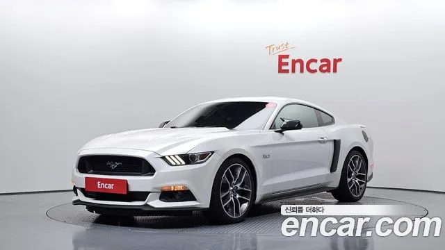 Ford Mustang 2017 — photo 1