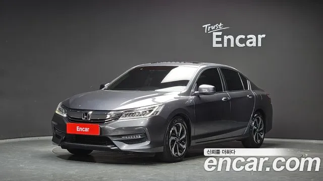 Honda Accord 2017 — photo 1