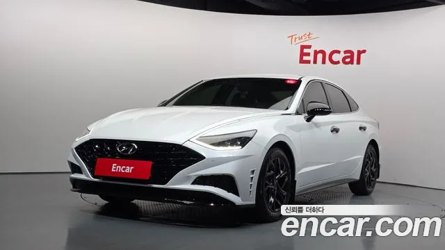 Hyundai Sonata 2022 — photo 1