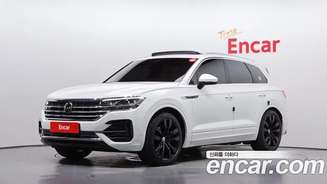 Volkswagen Touareg 2023 — photo 1