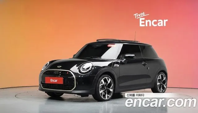 Mini Cooper 2026 — photo 1