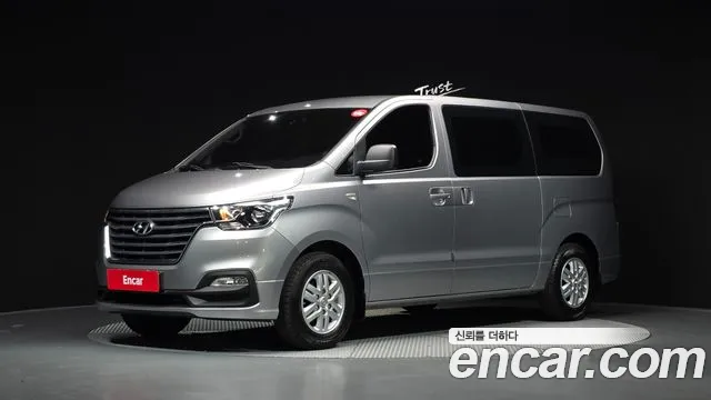 Hyundai Starex 2019 — photo 1